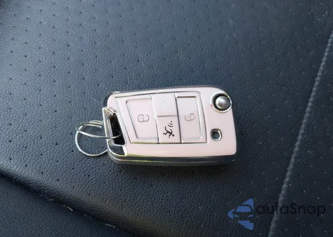 2019 Volkswagen Tiguan 2.0T Se/2.0T Sel/2.0T Sel R-Line/2.0T Sel R-Line Black z USA, uszkodzony, nr VIN 3VV3B7AX0KM131104